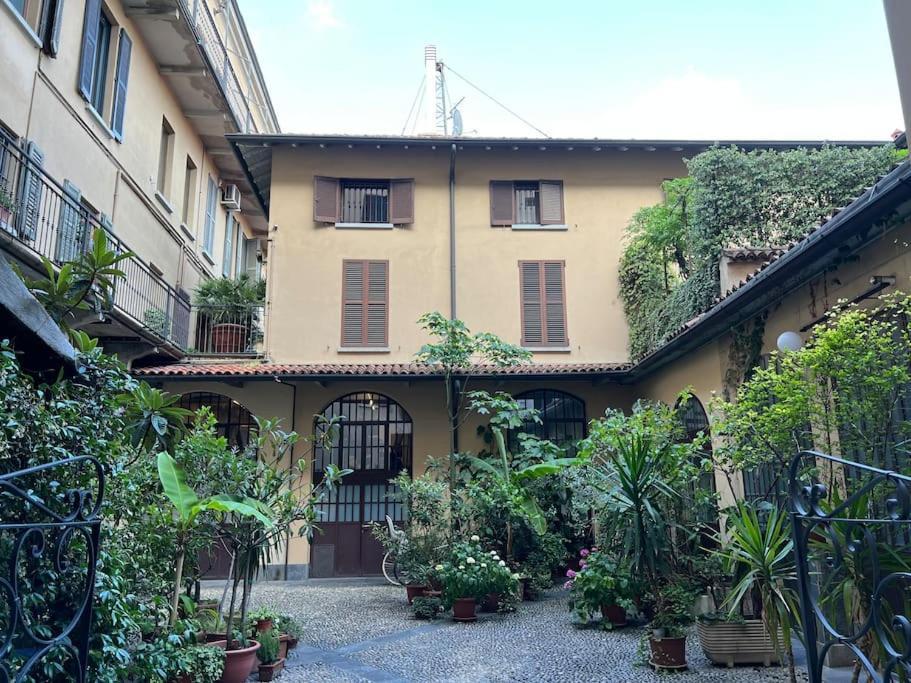 Taxi No-need - Metro, Train Station, Nightlife And Restaurants Apartment Mailand